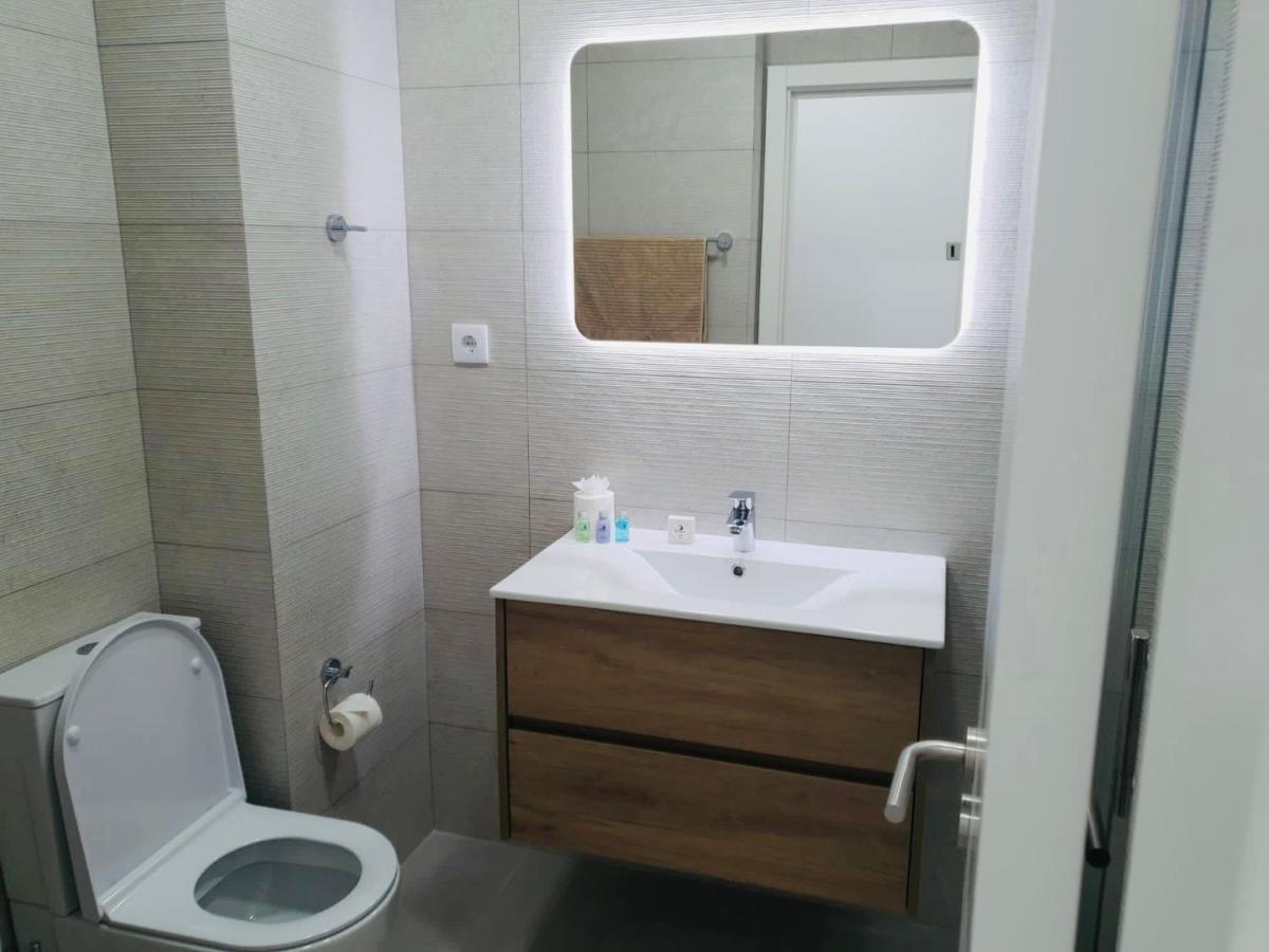Central Lagos Apt With Marina Views Near Beaches Bagian luar foto