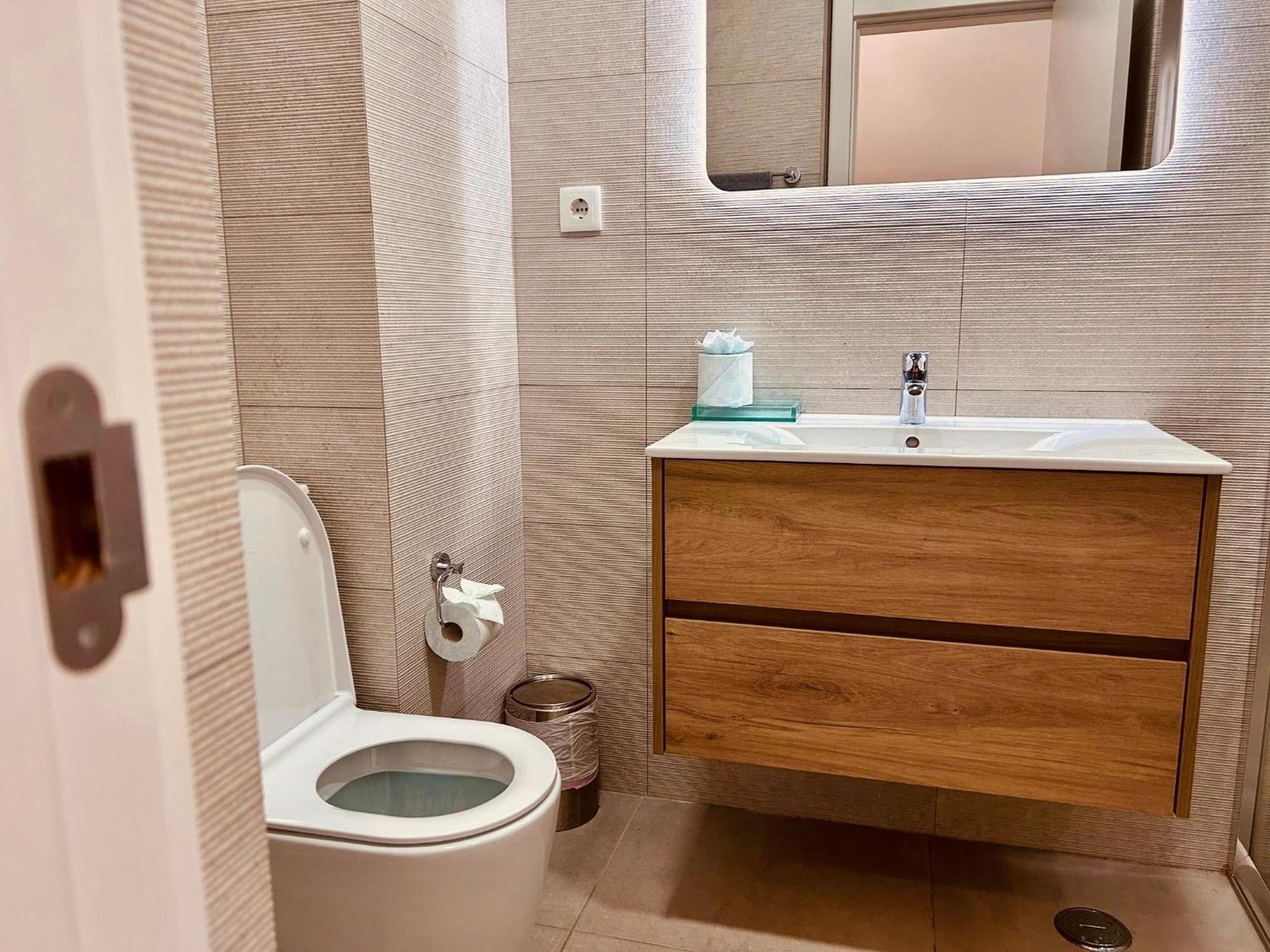 Central Lagos Apt With Marina Views Near Beaches Bagian luar foto