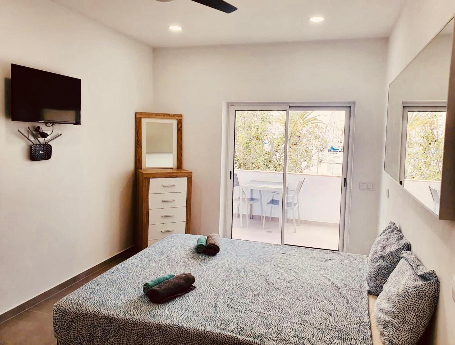Central Lagos Apt With Marina Views Near Beaches Bagian luar foto